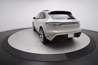 2026 Porsche Macan T - Photo 17