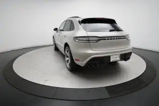 2026 Porsche Macan T - Photo 21