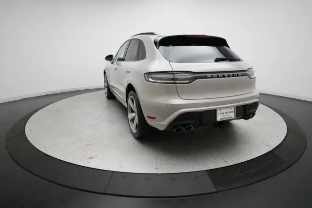 2026 Porsche Macan T - Photo 22
