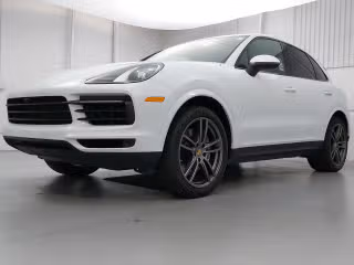 2022 Porsche Cayenne -'s photo