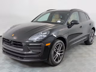 2026 Porsche Macan -'s photo