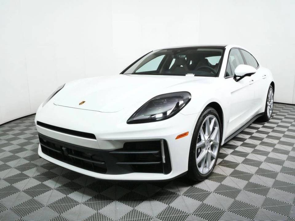 2026 Porsche Panamera
