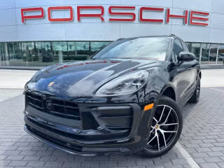 2023 Porsche Macan's photo