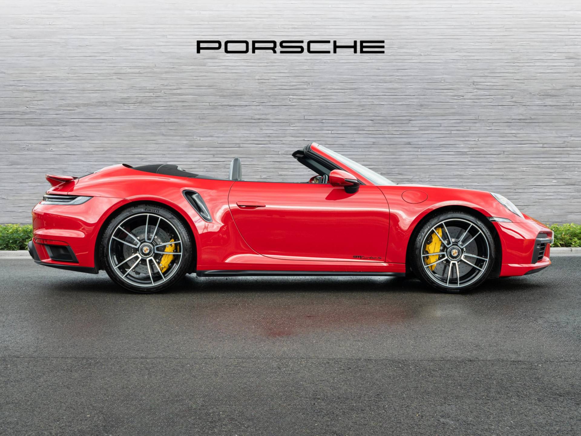 911 Turbo S Cabriolet, photo 2 of 52
