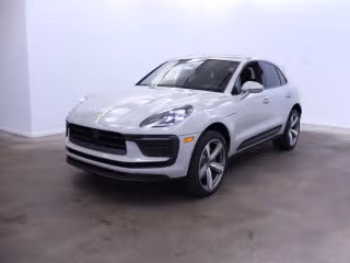 2025 Porsche Macan's photo