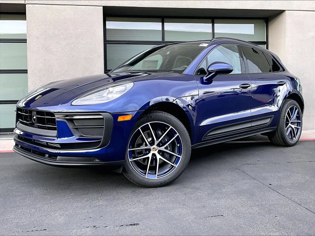 2026 Porsche Macan - Photo 8