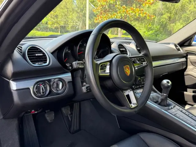 2024 Porsche 718 30