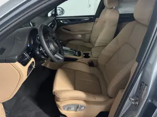 2026 Porsche Macan T - Photo 37