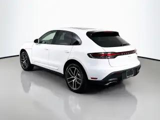 2026 Porsche Macan T - Photo 21