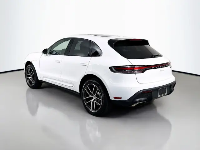2026 Porsche Macan T - Photo 22