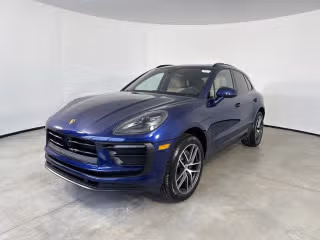 2025 Porsche Macan's photo