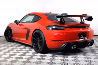 2025 Porsche 718 GT4 RS - Photo 17