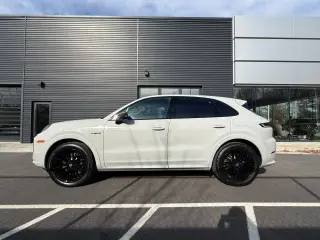 2026 Porsche Cayenne E-Hybrid - Photo 13