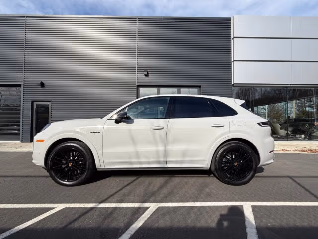 2026 Porsche Cayenne E-Hybrid - Photo 10