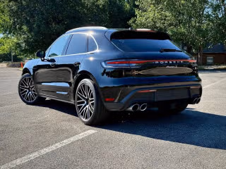2025 Porsche Macan S - Photo 17