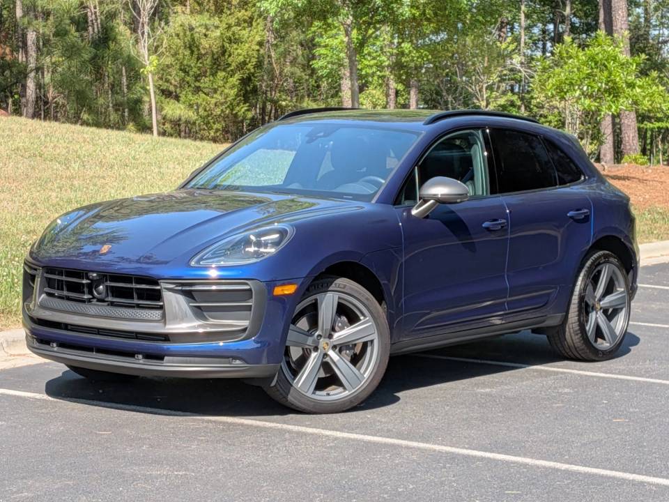 2025 Porsche Macan T