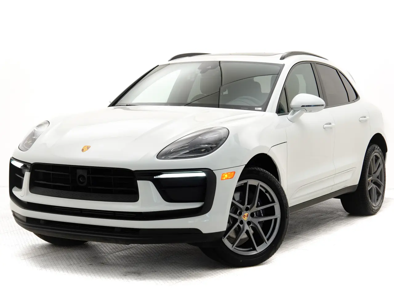 2025 Porsche Macan - Photo 8