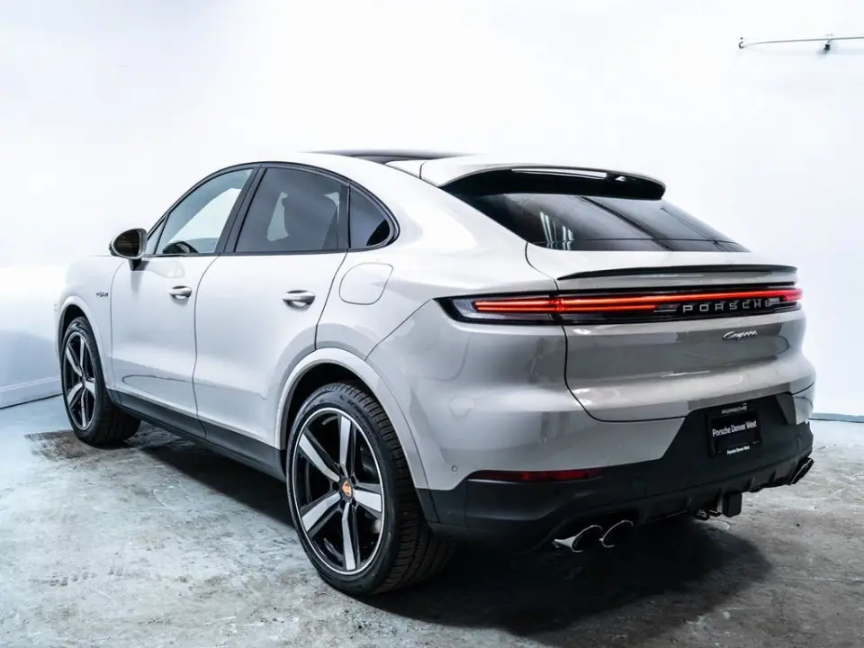 2026 Porsche Cayenne Coup E-Hybrid - Photo 23