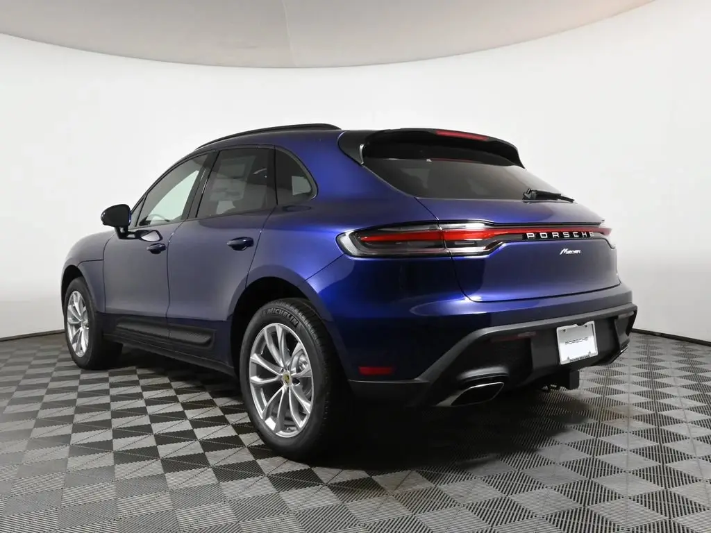 2025 Porsche Macan Base - Photo 24