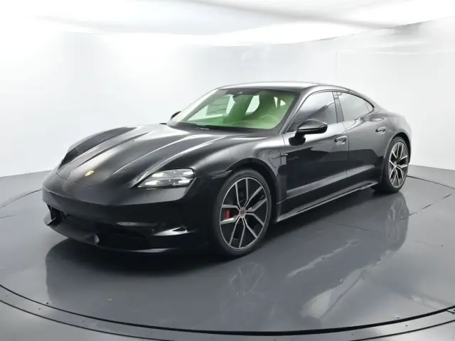 2026 Porsche Taycan GTS - Photo 6