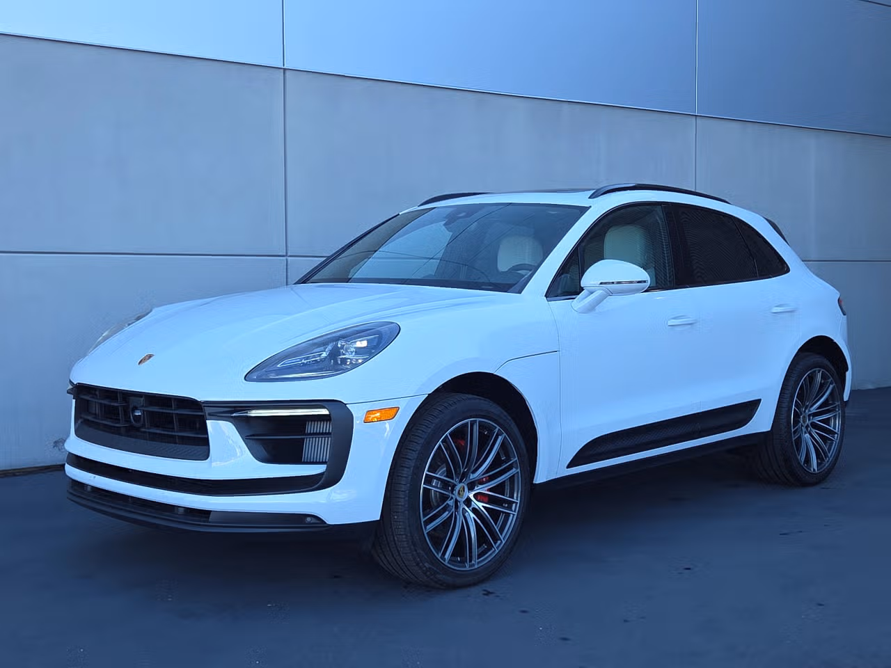 2025 Porsche Macan S - Photo 4