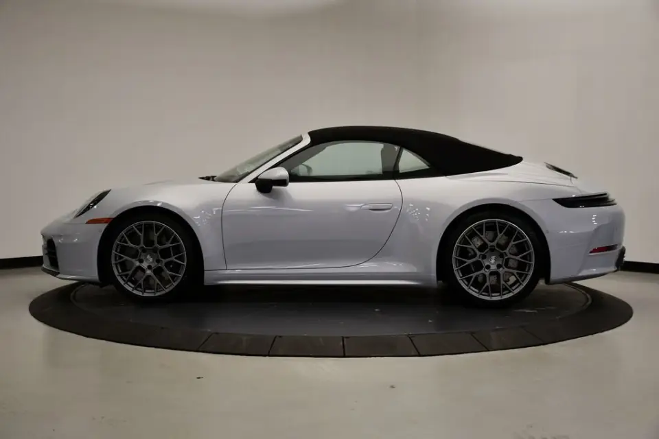 2026 Porsche 911 S - Photo 15