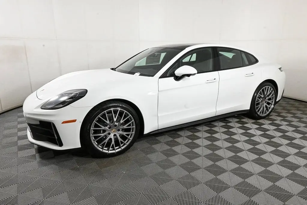 2025 Porsche Panamera Base - Photo 16