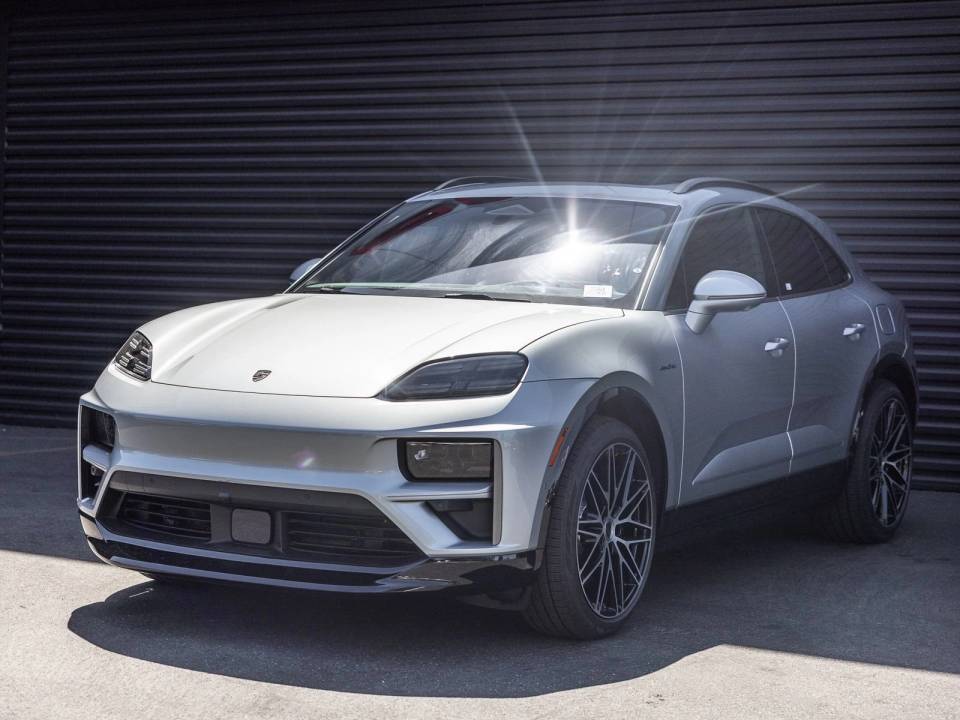 New Porsche Macan for sale in Hawthorne, CA | Porsche South Bay