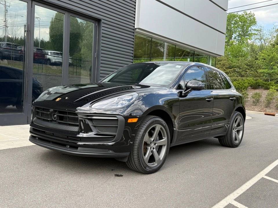 2024 Porsche Macan T