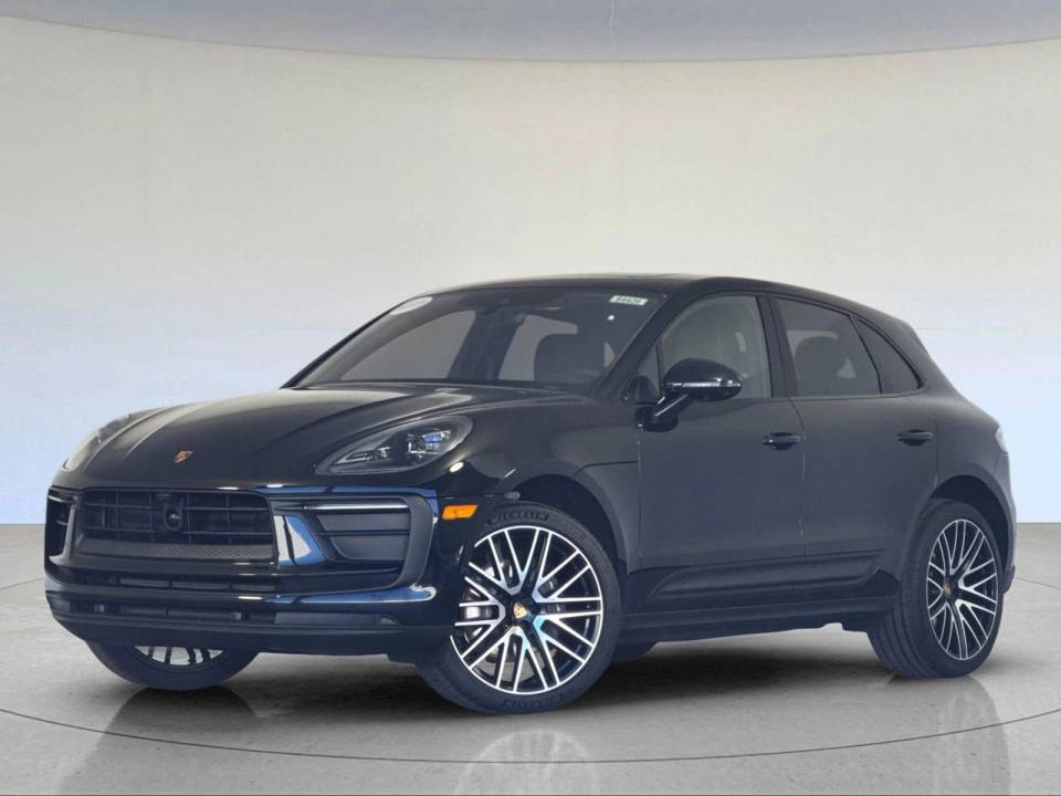 2025 Porsche Macan Base