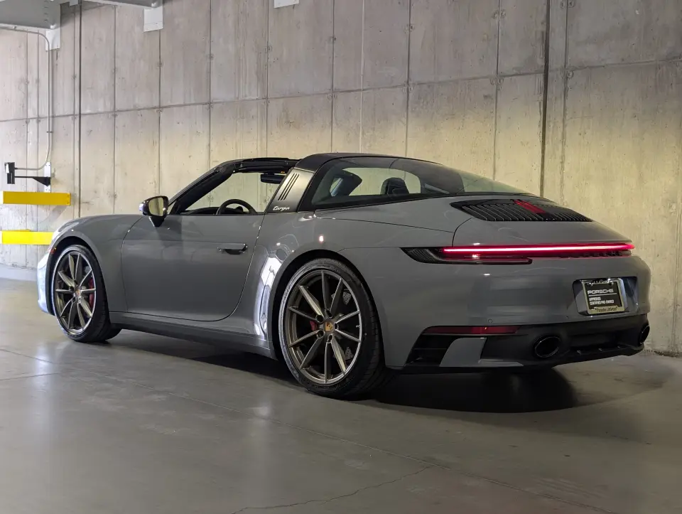 2024 Porsche 911 GTS - Photo 23