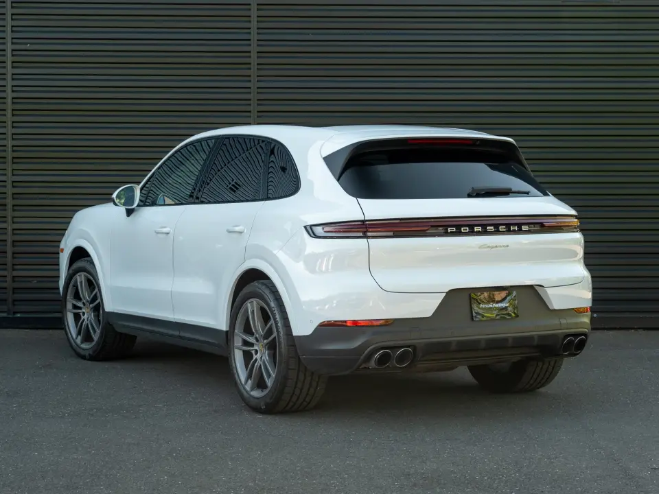 2024 Porsche Cayenne Base - Photo 23