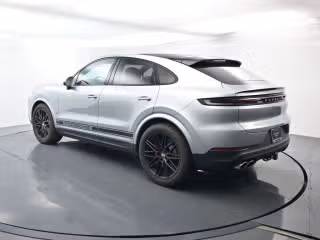 2026 Porsche Cayenne Coup S - Photo 17