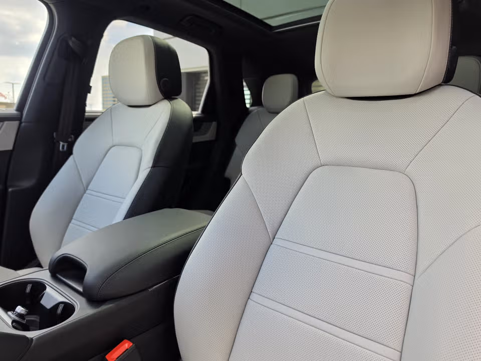 2026 Porsche Cayenne S E-Hybrid - Photo 35