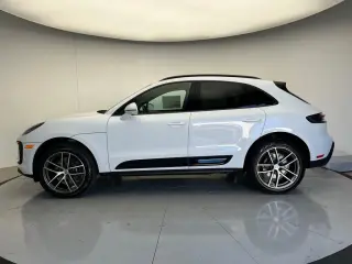 2026 Porsche Macan T - Photo 13