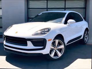 2022 Porsche Macan -'s photo