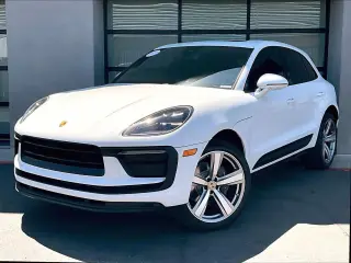 2022 Porsche Macan