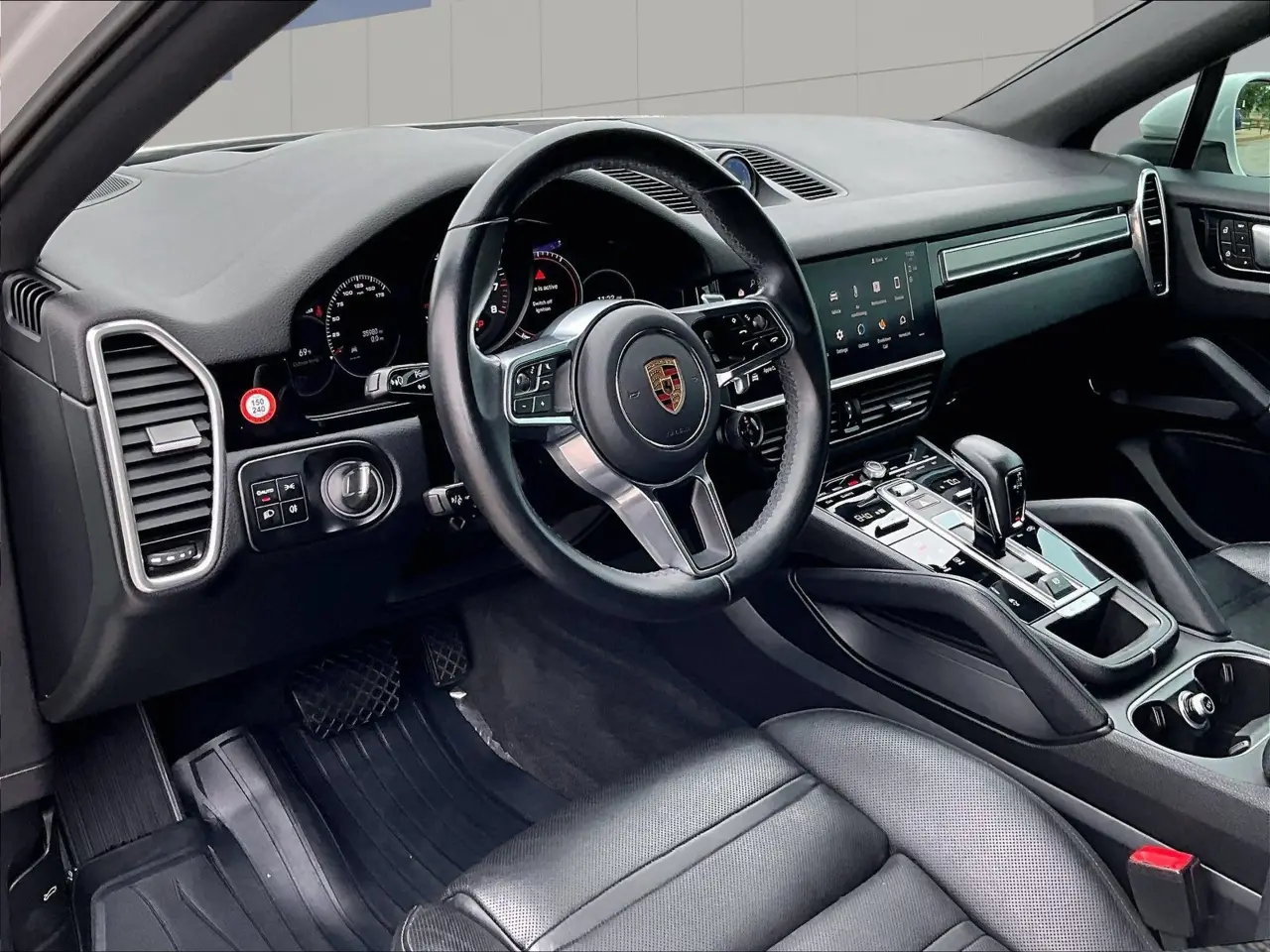 2023 Porsche Cayenne Coup Platinum Edition - Photo 32