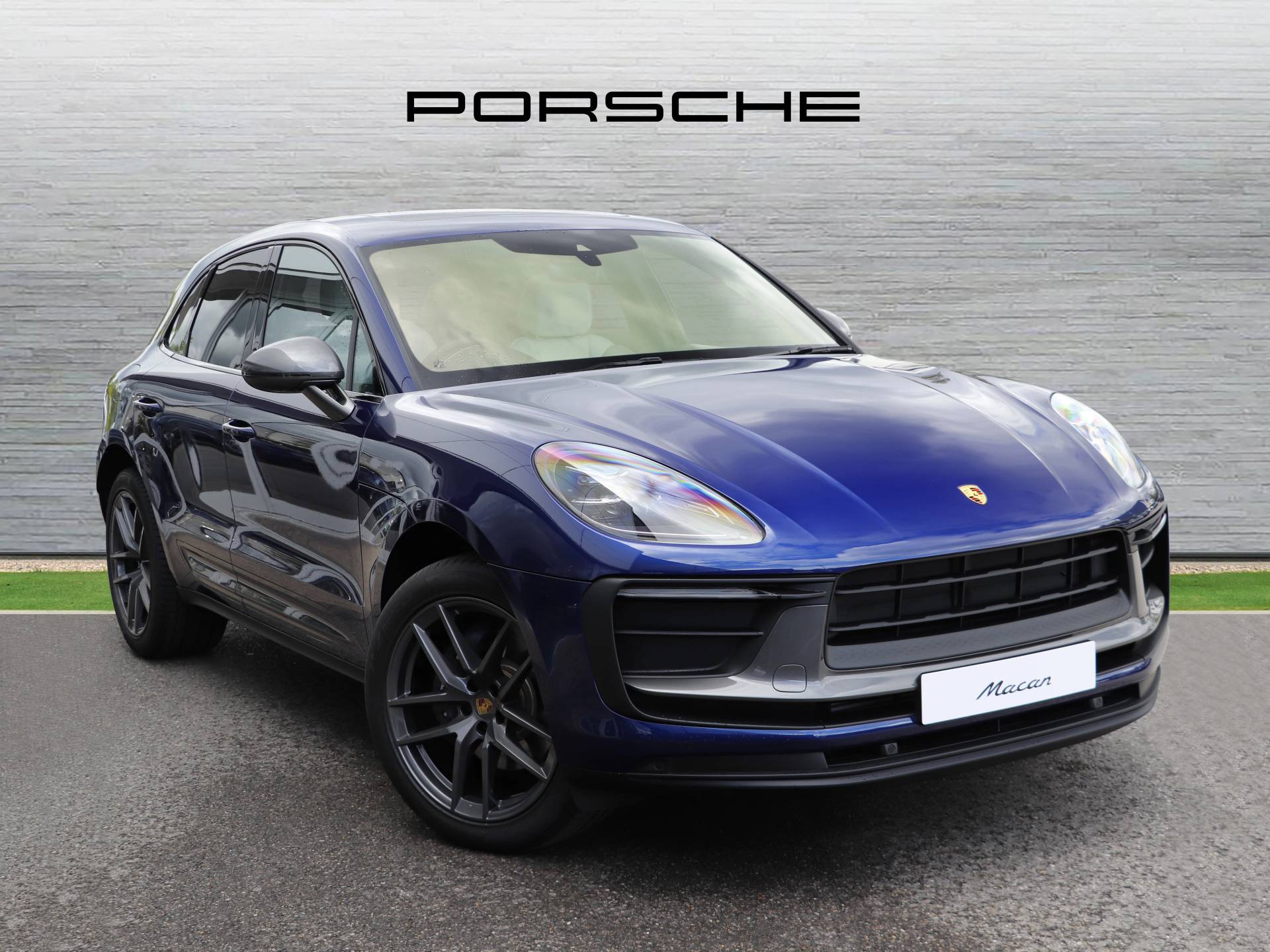 Macan T, photo 1 of 41