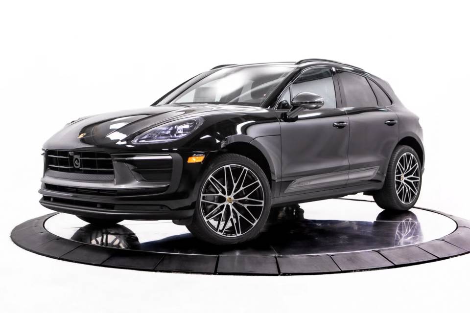 2026 Porsche Macan T