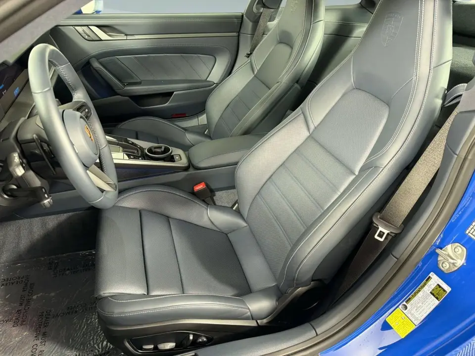 2025 Porsche 911 S - Photo 39