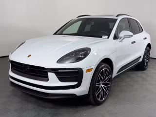 2026 Porsche Macan -'s photo