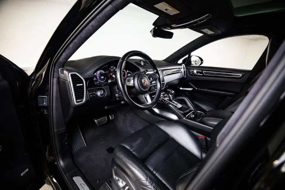 2020 Porsche Cayenne Turbo Coupe, photo 31