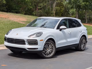 2023 Porsche Cayenne Platinum Edition's photo