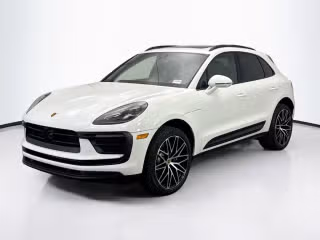 2026 Porsche Macan -'s photo