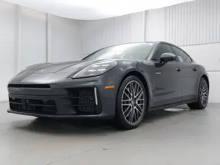 2025 Porsche Panamera 4 E-Hybrid