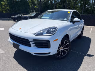 2023 Porsche Cayenne Platinum Edition's photo