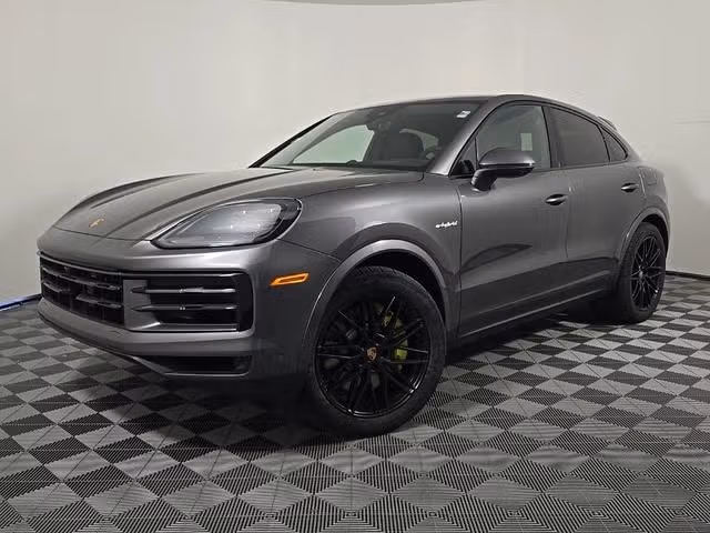 Used 2025 Porsche Cayenne Coup E-Hybrid with VIN WP1BE2AY2SDA37541 for sale in Waukesha, WI