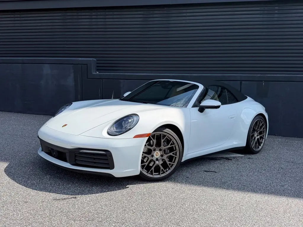 2020 Porsche 911 Carrera