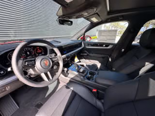 2026 Porsche Cayenne Base - Photo 25